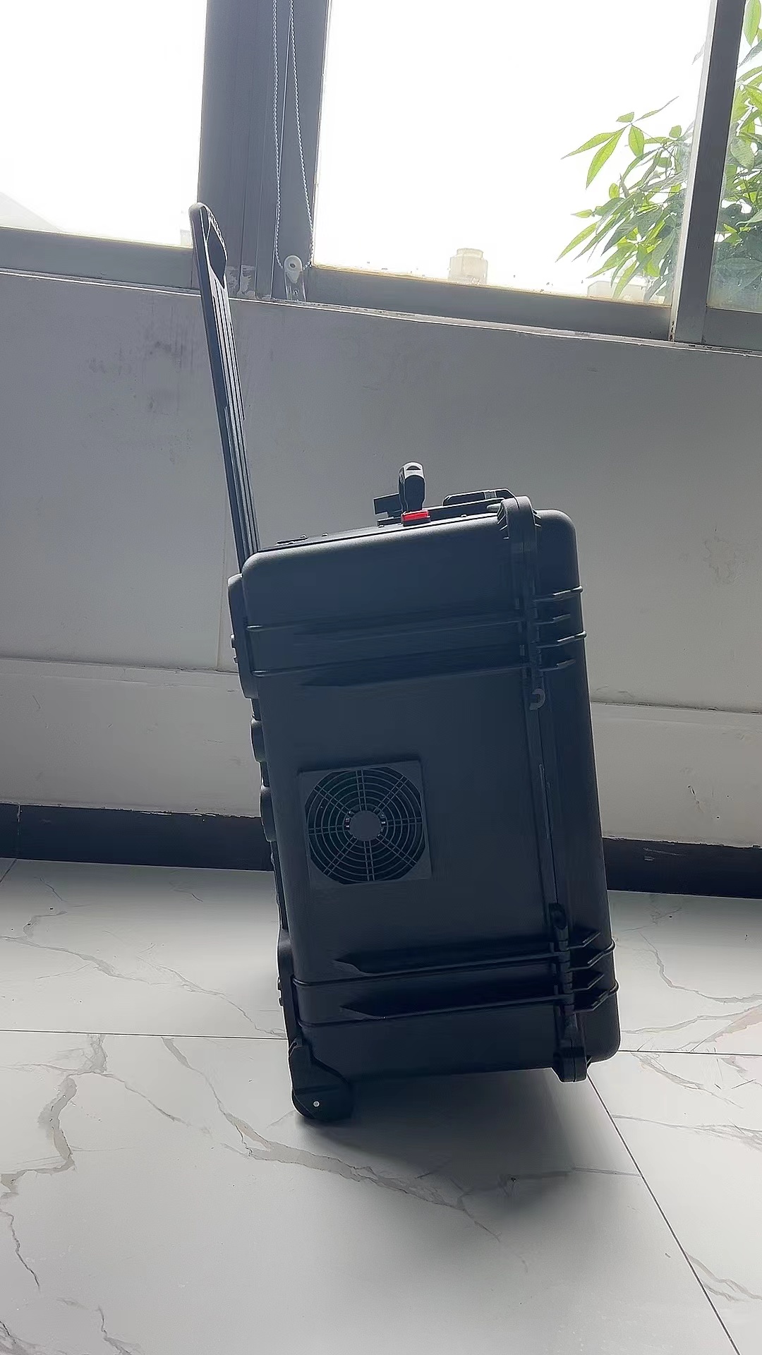 余江手拉箱型移动通信干扰器